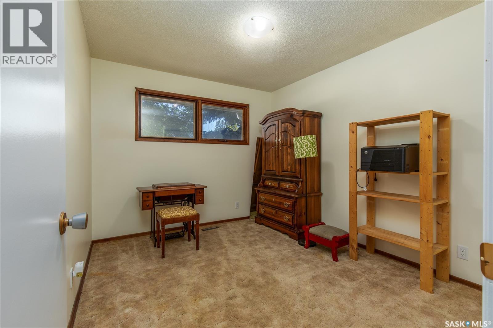 1301 Queen Crescent, Moose Jaw, SK