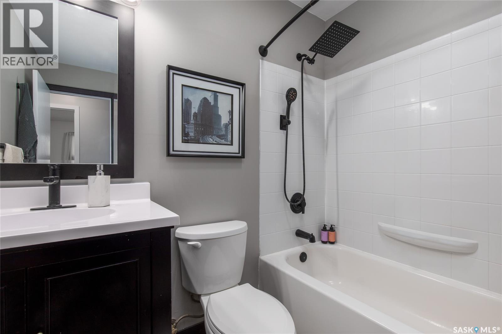 1301 Queen Crescent, Moose Jaw, SK