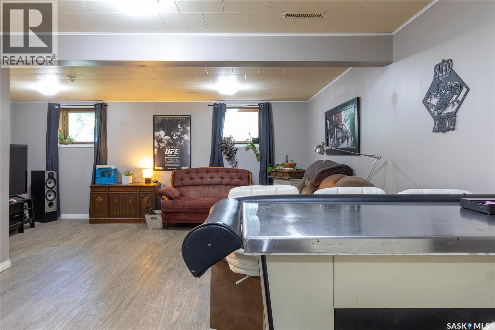 1301 Queen Crescent, Moose Jaw, SK