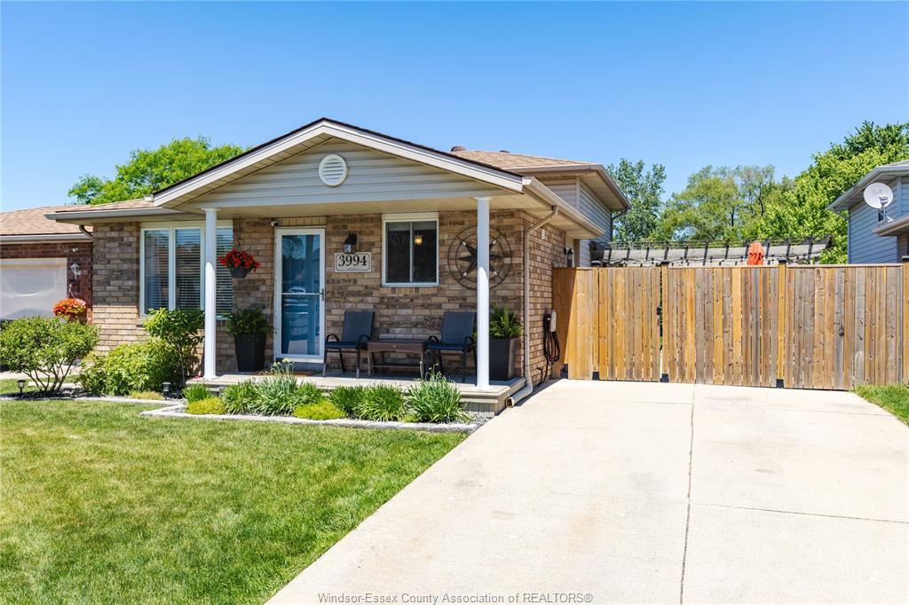 3994 Maple Leaf, Windsor, ON