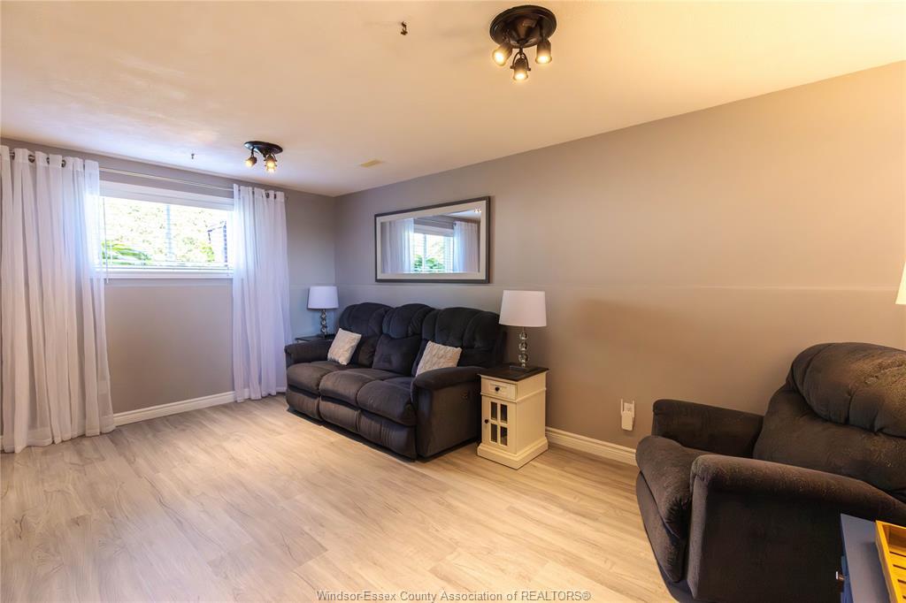 3994 Maple Leaf, Windsor, ON