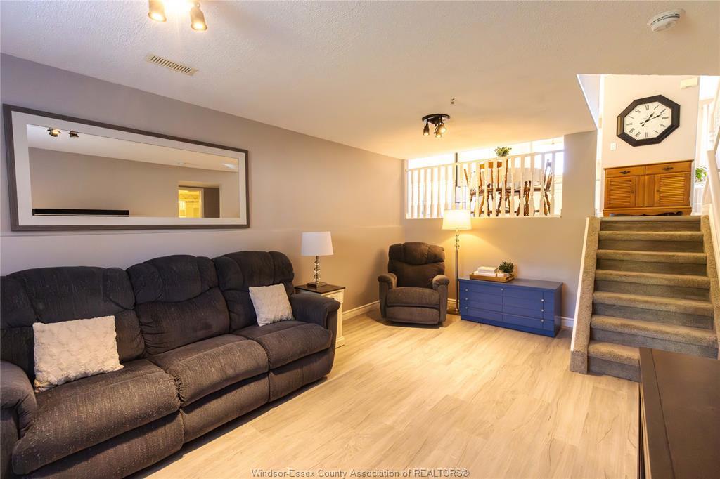 3994 Maple Leaf, Windsor, ON