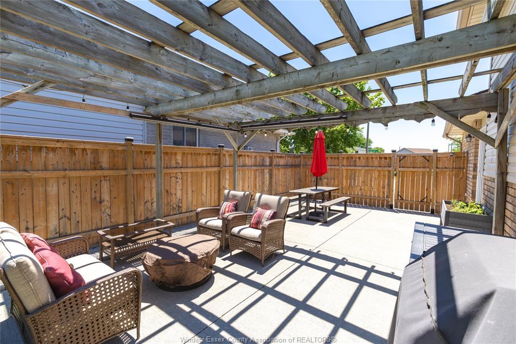 3994 Maple Leaf, Windsor, ON