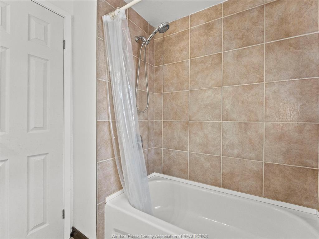 22 Taylor Avenue, Chatham, ON