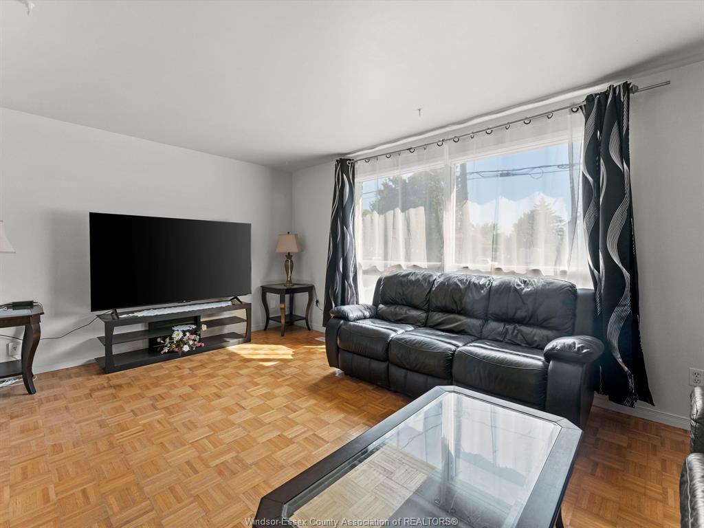 22 Taylor Avenue, Chatham, ON
