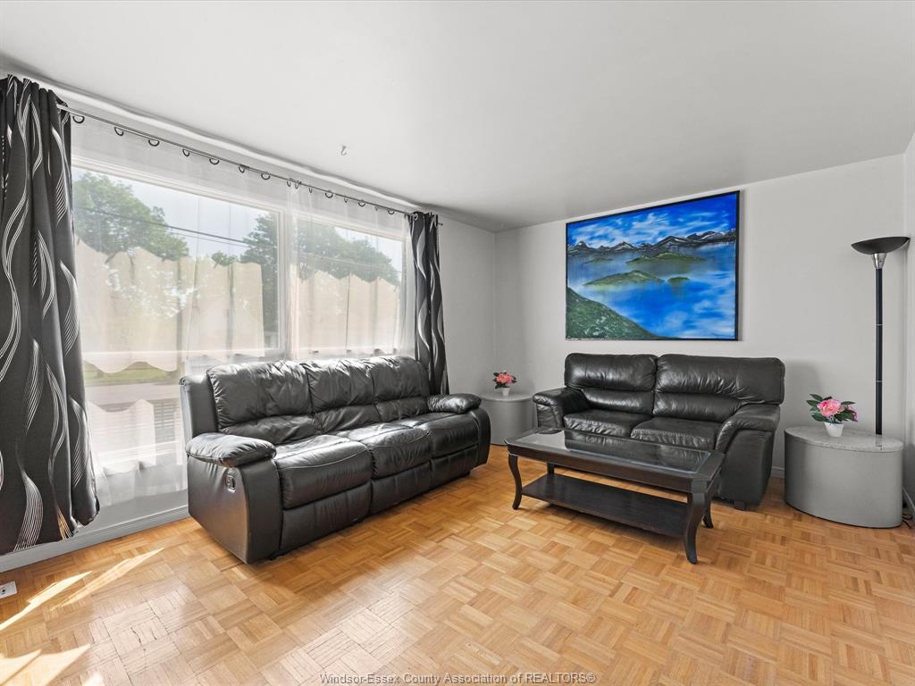 22 Taylor Avenue, Chatham, ON