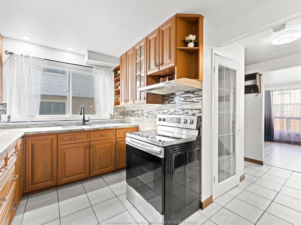 22 Taylor Avenue, Chatham, ON