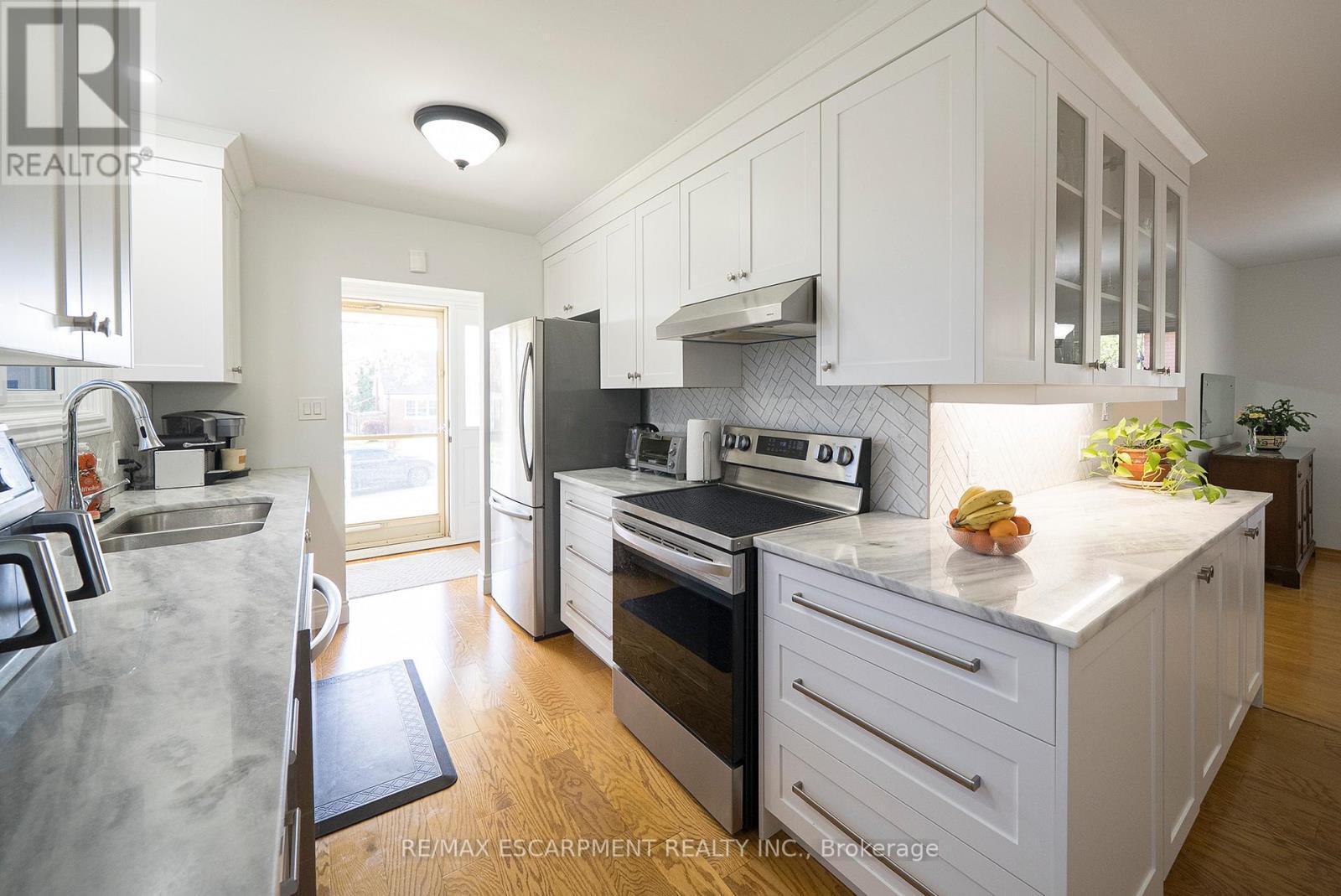 176 Kimberly Drive, Hamilton, ON