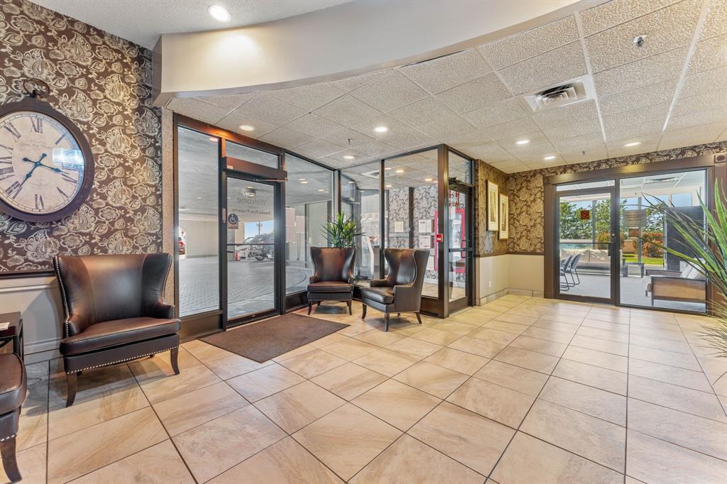 909-155 Front Street North, Sarnia, ON