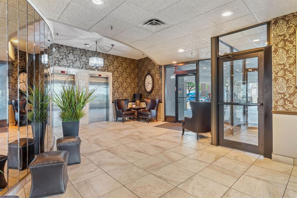 909-155 Front Street North, Sarnia, ON