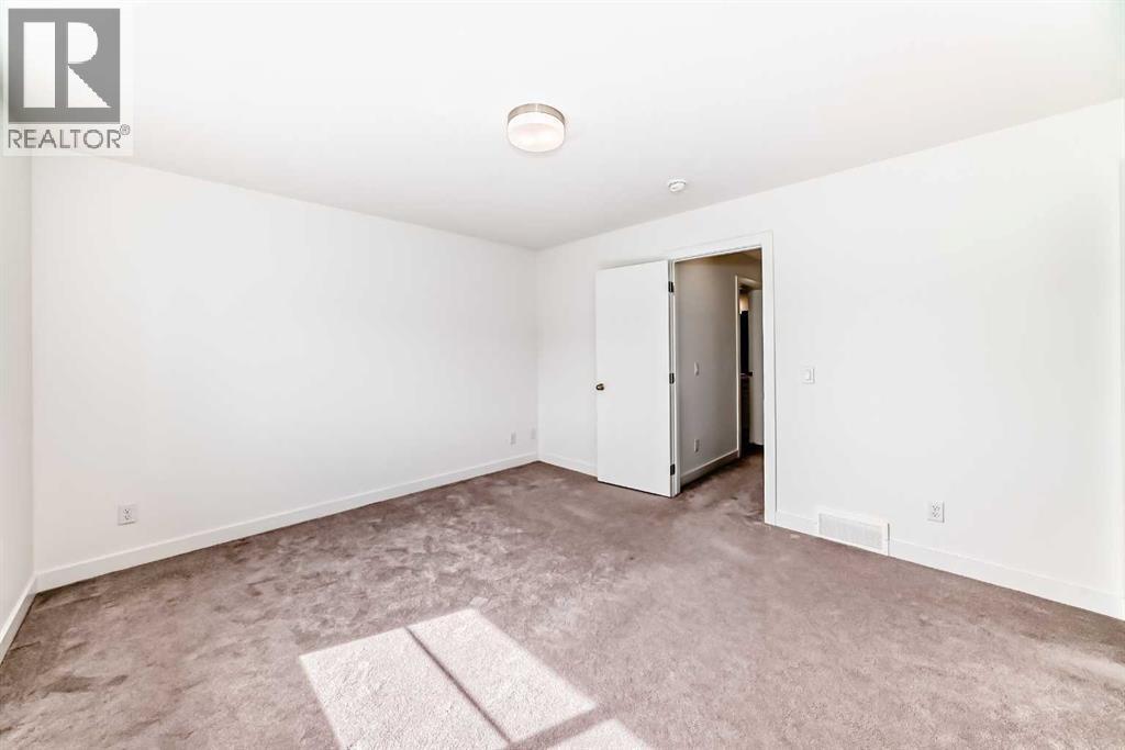 53 Spring Creek Common Sw, Calgary, AB