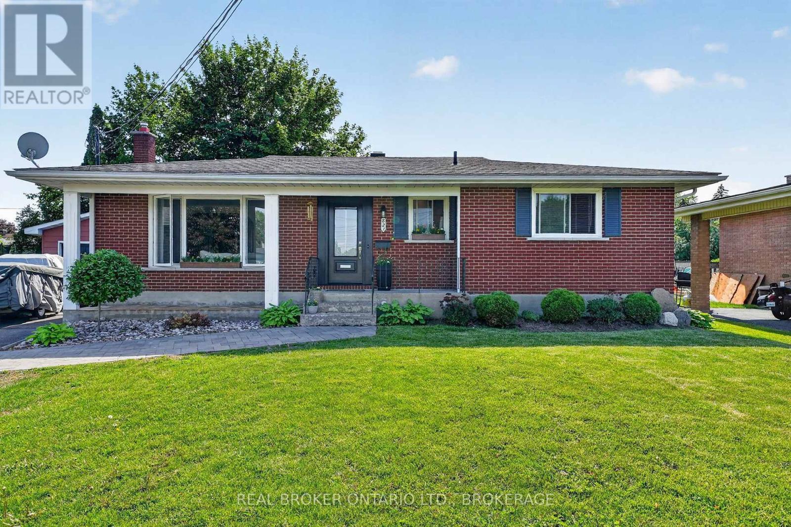 821 Haldimand Crescent, Cornwall, ON