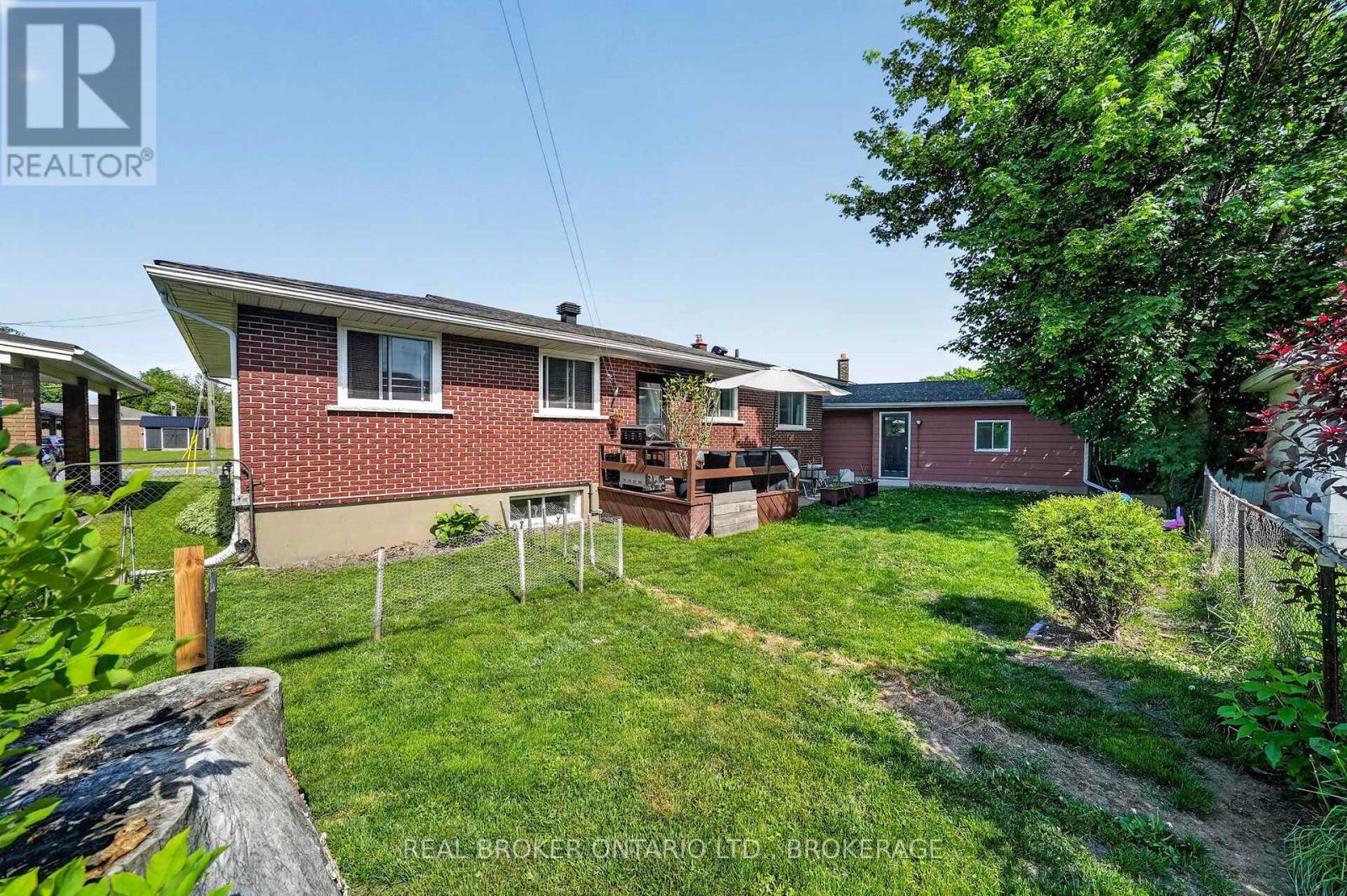 821 Haldimand Crescent, Cornwall, ON