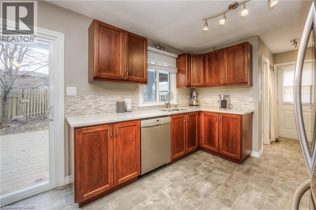 382 Cyrus Street, Cambridge, ON