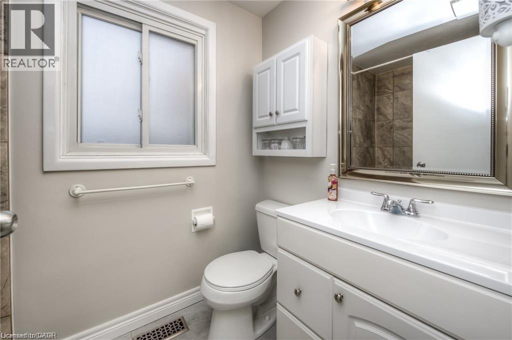 382 Cyrus Street, Cambridge, ON