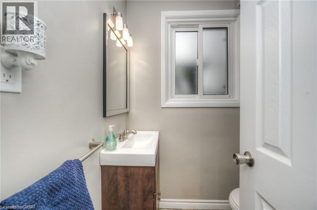 382 Cyrus Street, Cambridge, ON