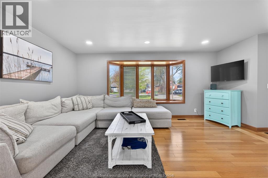 226 Edgewater Boulevard, Tecumseh, ON