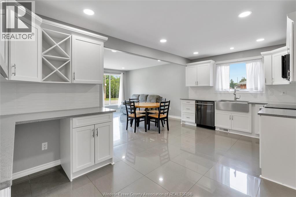 889 Riverdale, Windsor, ON