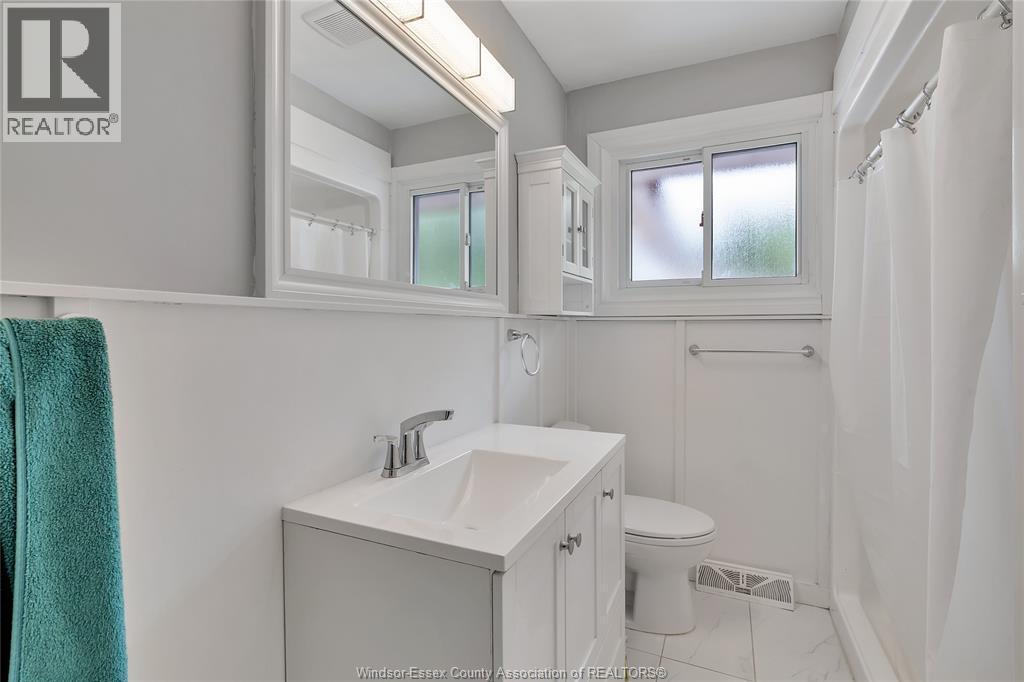 889 Riverdale, Windsor, ON