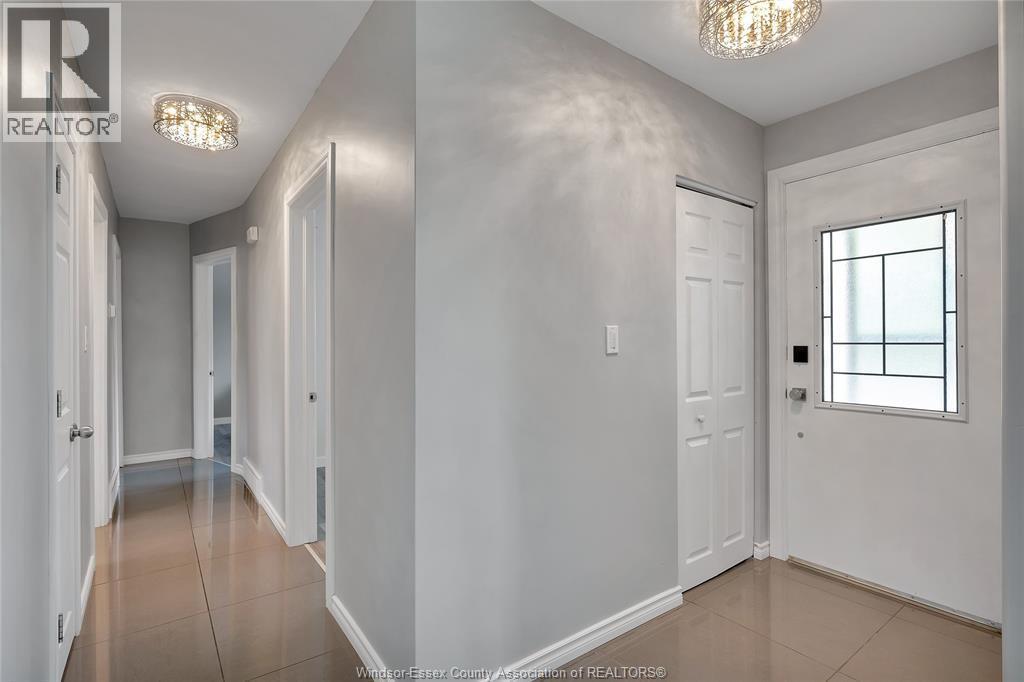 889 Riverdale, Windsor, ON