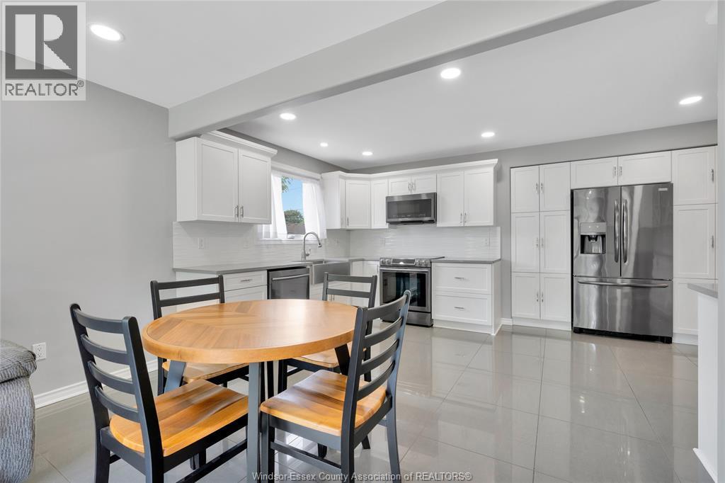 889 Riverdale, Windsor, ON