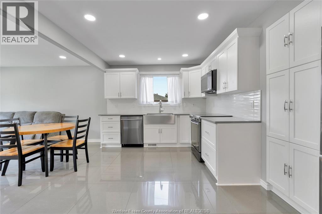 889 Riverdale, Windsor, ON