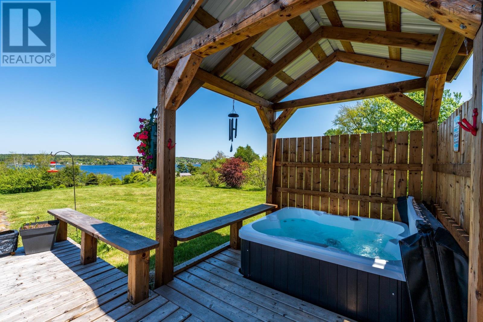 Deck - 2897 Highway 331, Pentz, NS