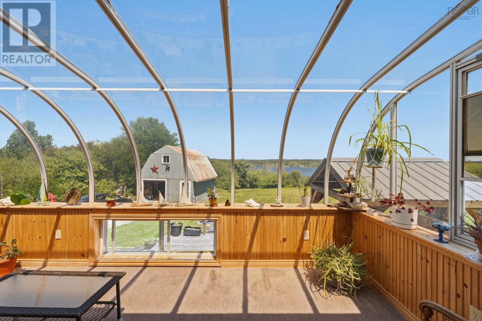 Sun Room - 2897 Highway 331, Pentz, NS