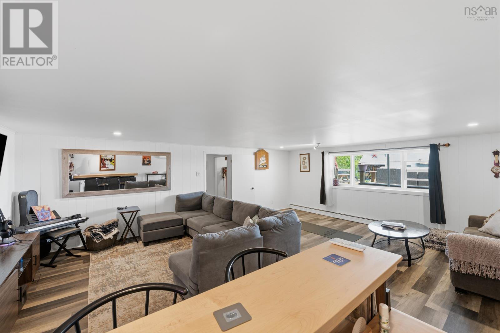 Living Room - 2897 Highway 331, Pentz, NS