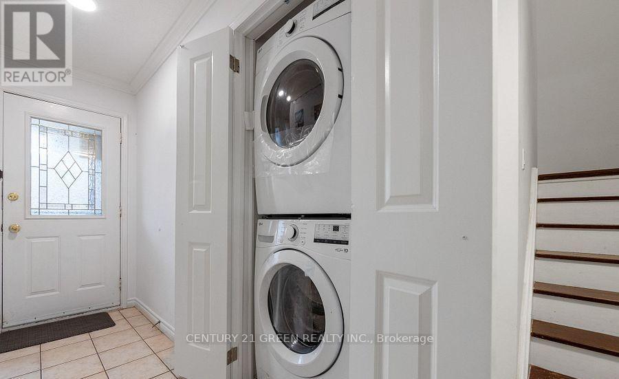 338 Hillside Drive, Mississauga, ON