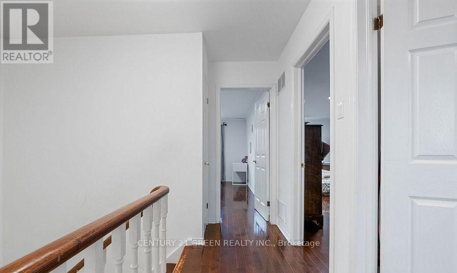 338 Hillside Drive, Mississauga, ON