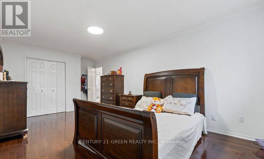 338 Hillside Drive, Mississauga, ON