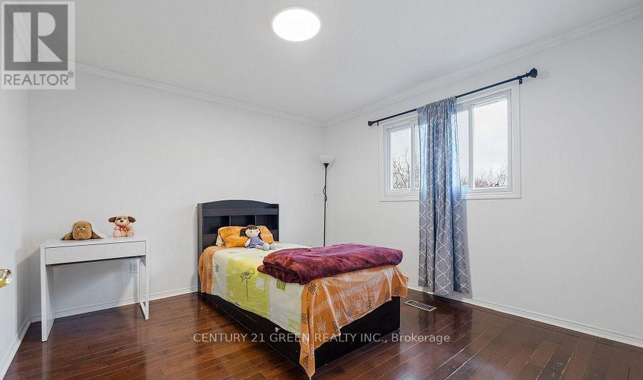 338 Hillside Drive, Mississauga, ON