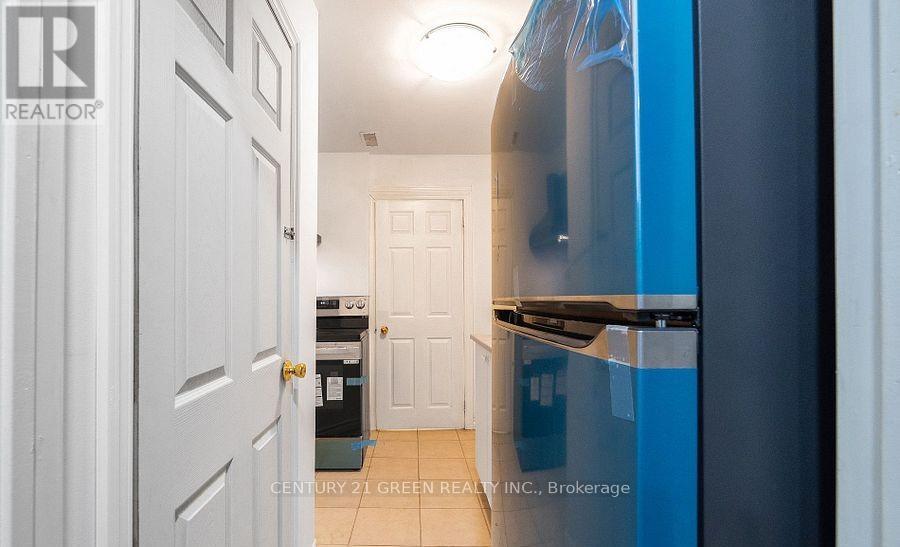 338 Hillside Drive, Mississauga, ON
