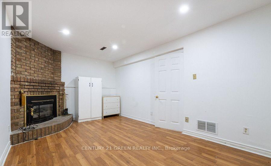 338 Hillside Drive, Mississauga, ON