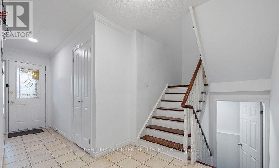 338 Hillside Drive, Mississauga, ON