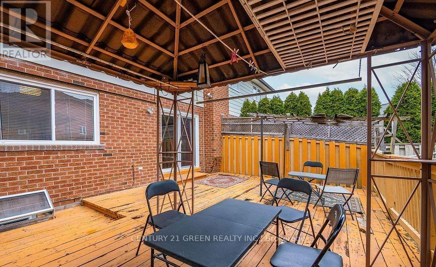 338 Hillside Drive, Mississauga, ON