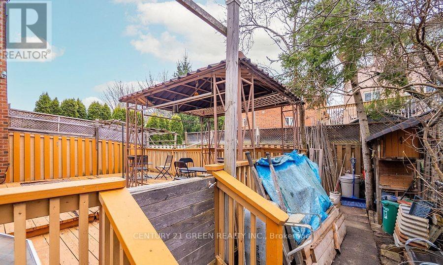 338 Hillside Drive, Mississauga, ON
