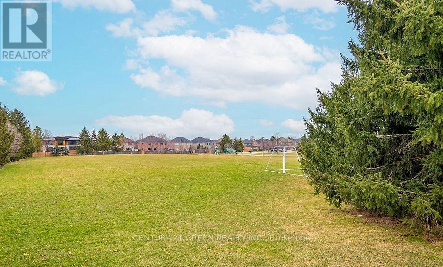 338 Hillside Drive, Mississauga, ON
