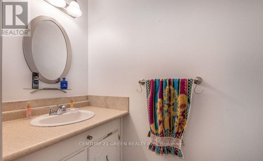 338 Hillside Drive, Mississauga, ON