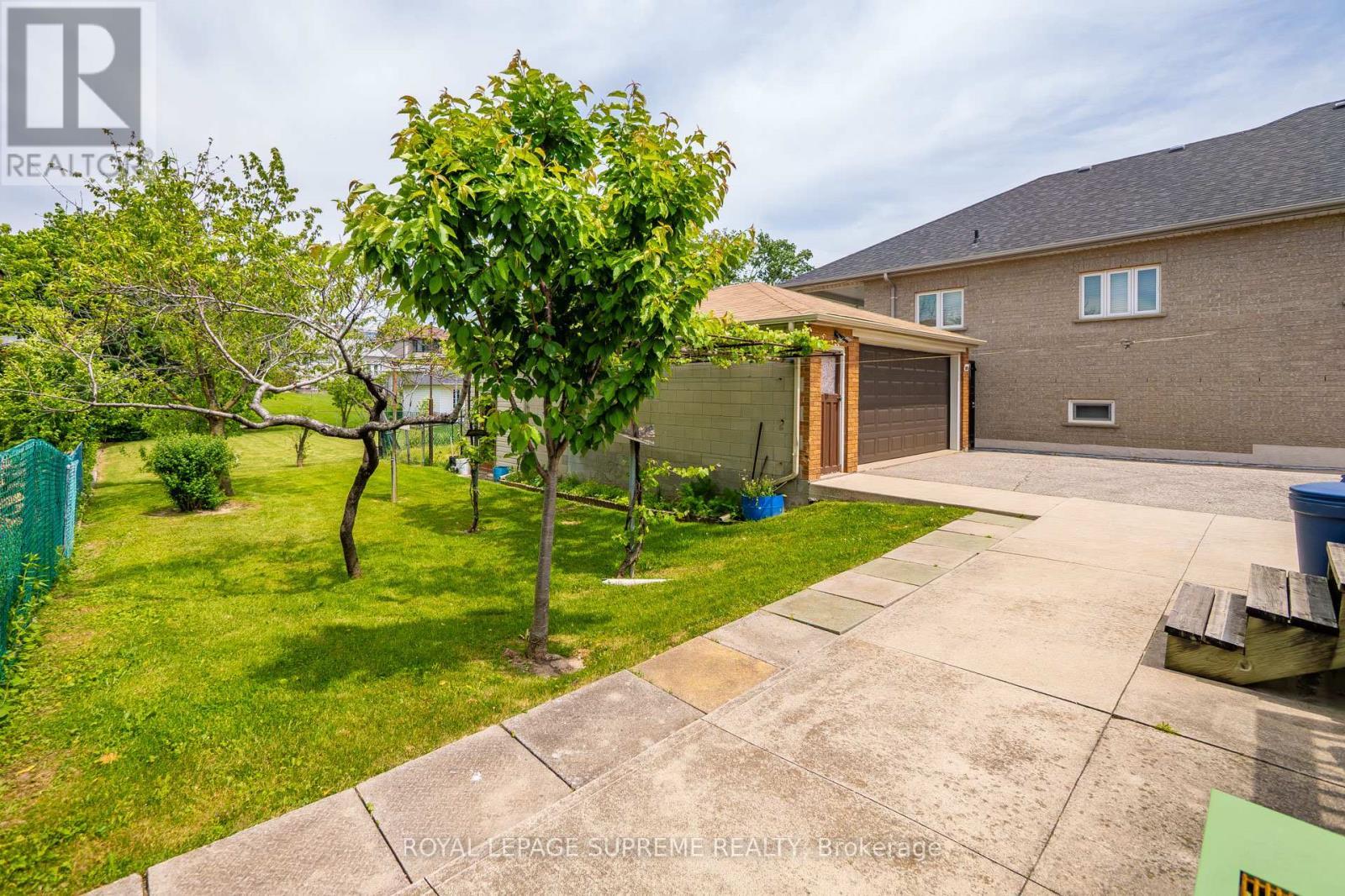 376 Rustic Road, Toronto, ON