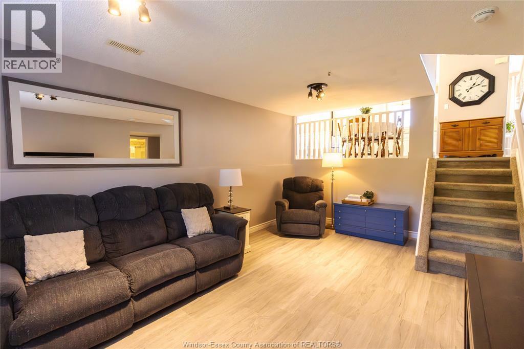 3994 Maple Leaf, Windsor, ON