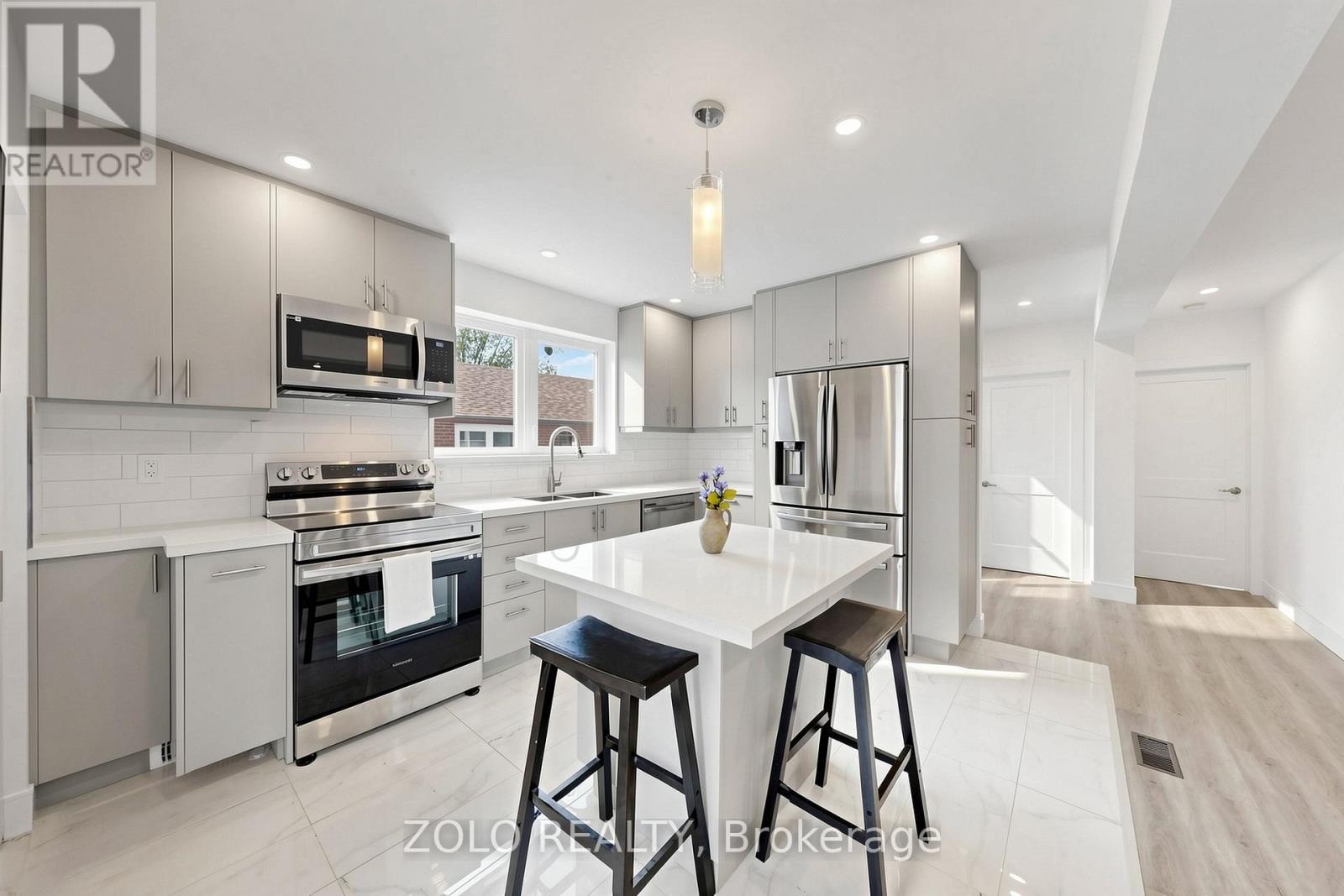 84 East 15Th Street, Hamilton, ON
