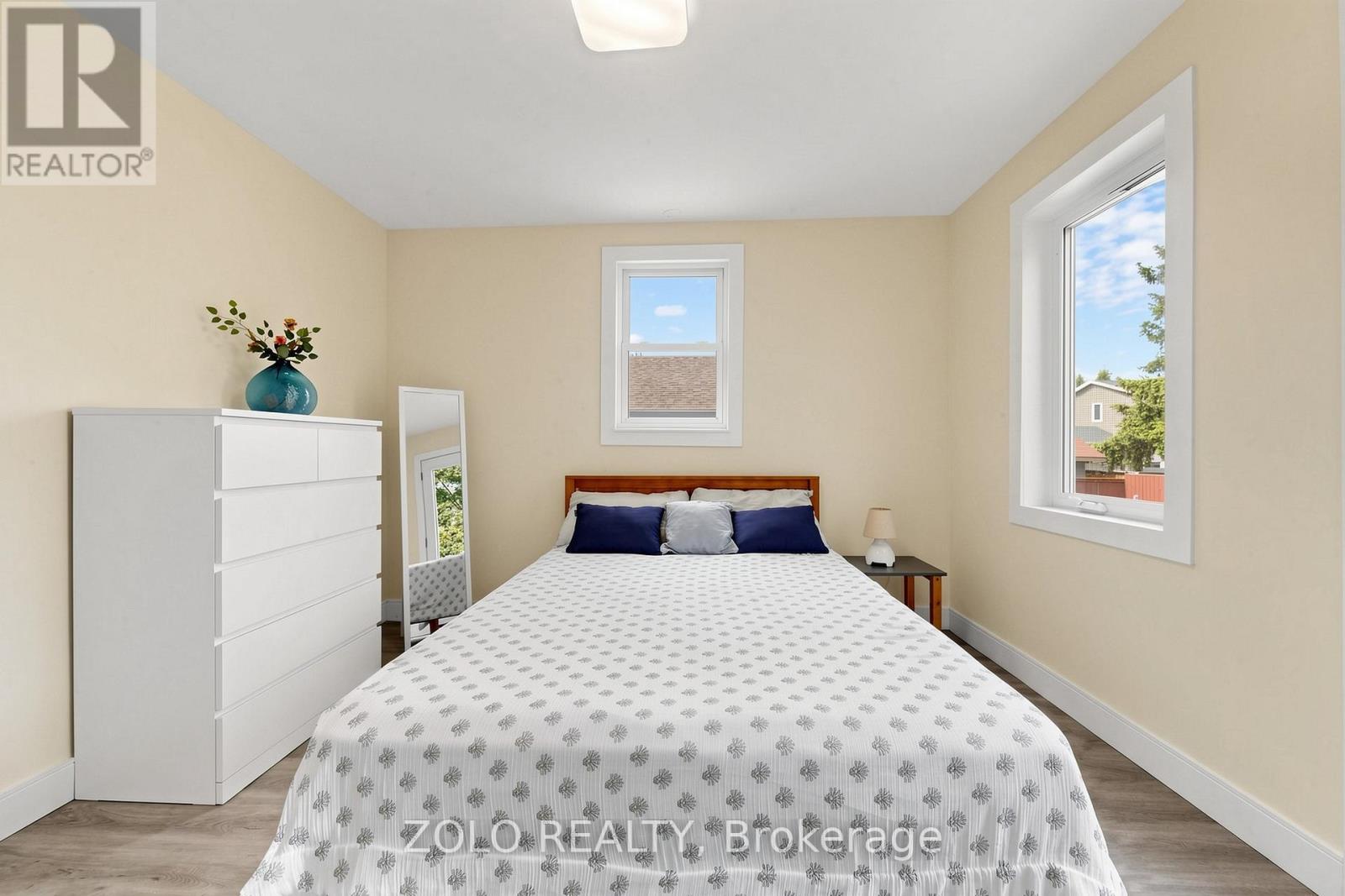 84 East 15Th Street, Hamilton, ON