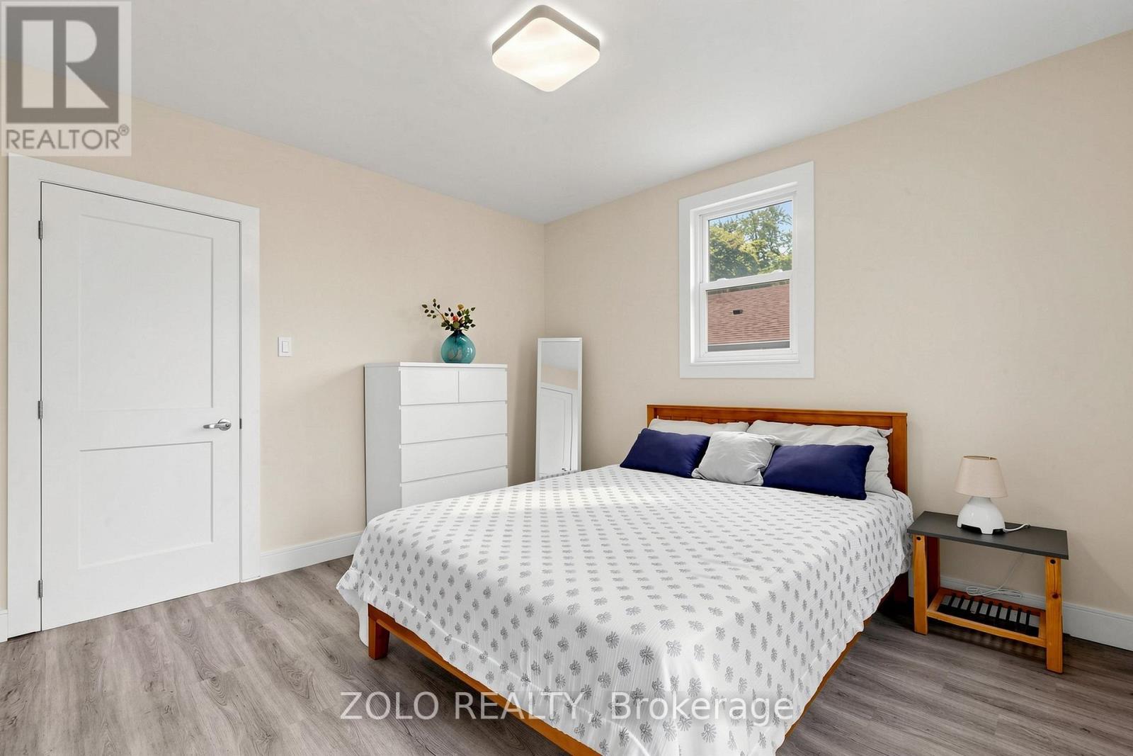 84 East 15Th Street, Hamilton, ON