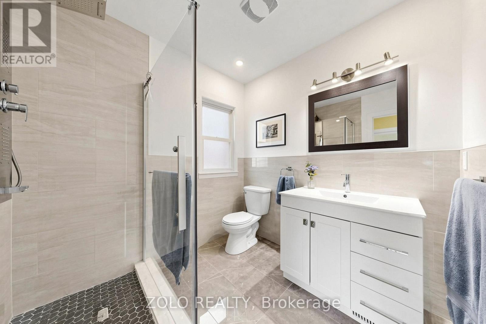 84 East 15Th Street, Hamilton, ON
