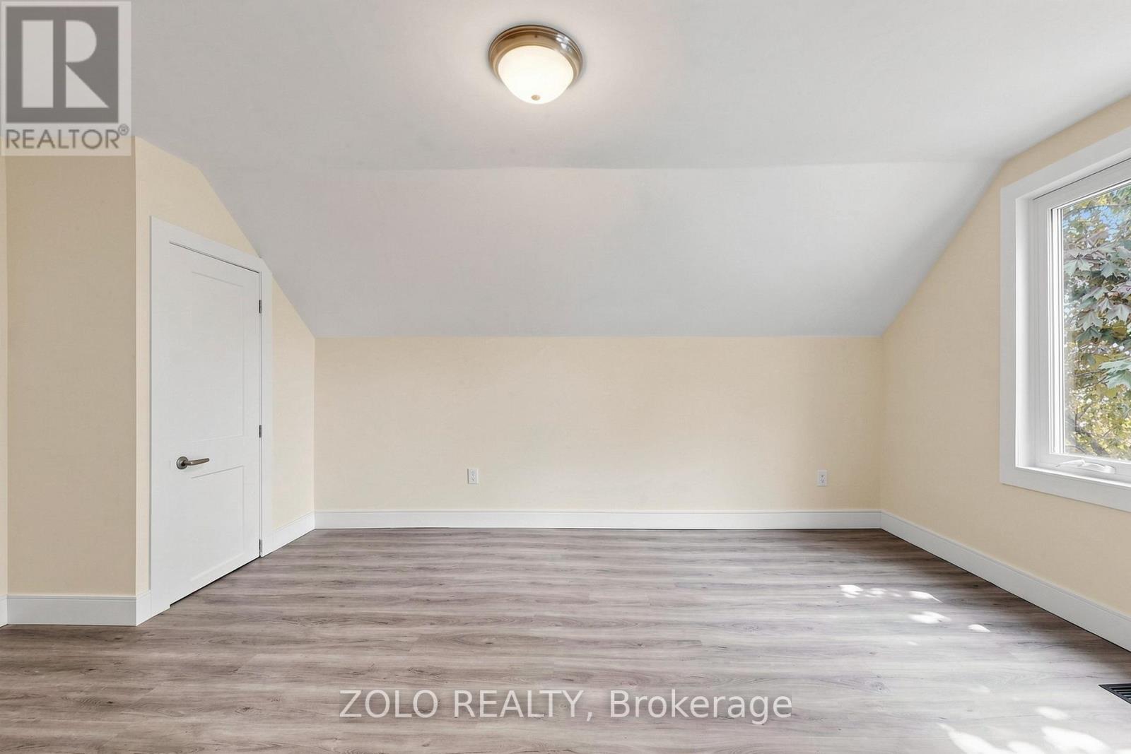 84 East 15Th Street, Hamilton, ON