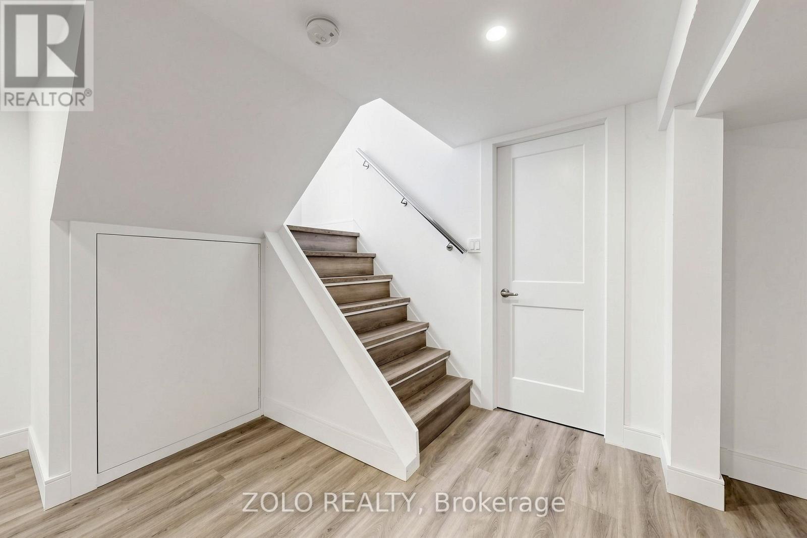 84 East 15Th Street, Hamilton, ON
