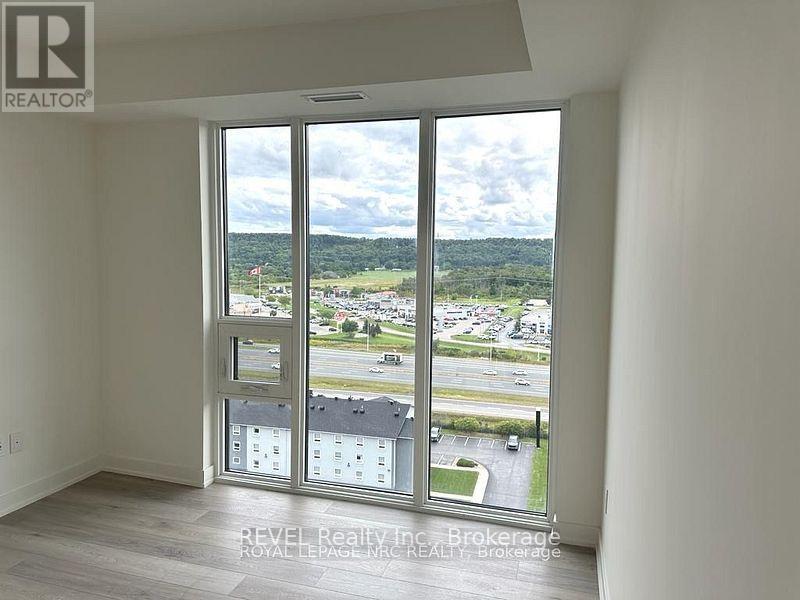 1302 - 385 Winston Road, Grimsby (Grimsby Beach), ON