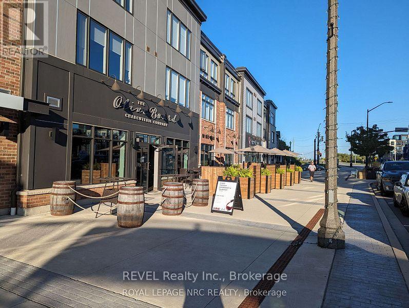 1302 - 385 Winston Road, Grimsby (Grimsby Beach), ON